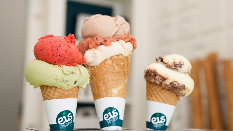Greissler ice cream, © Eis Greissler Three ice cream cones with different ice cream flavors from Eis Greissler.