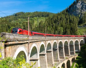 Élményvonatozás a világörökség részét képező Semmering vasúton, © Wiener Alpen, Walter Strobl