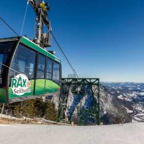 Die Raxseilbahn - ohne Anstrengung auf das alpine Hochplateau, © Raxalpen-Touristik Die Raxseilbahn - ohne Anstrengung auf das alpine Hochplateau, © Raxalpen-Touristik