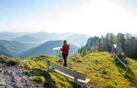 Der Blickplatz bei der Gauermannhütte, © Wiener Alpen, Franz Zwickl Der Blickplatz bei der Gauermannhütte, © Wiener Alpen, Franz Zwickl