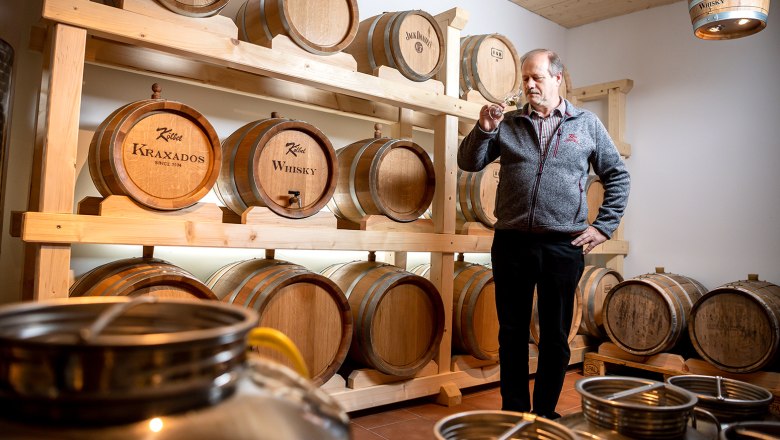 Kraxados and whisky, © Werner Kölbel Kraxados and whisky, © Werner Kölbel