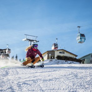 Skigebiet Semmering-Hirschenkogel, © Wiener Alpen/Martin Fülöp Skigebiet Semmering-Hirschenkogel, © Wiener Alpen/Martin Fülöp