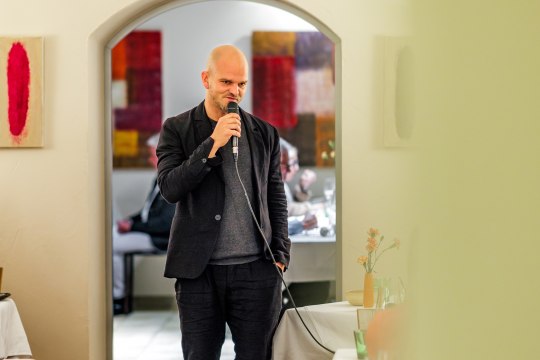 Christoph Zimper begeisterst als Solist und Kammermusiker, Komponist und Universitätsprofessor für Klarinette, © Wiener Alpen/Kremsl Christoph Zimper begeisterst als Solist und Kammermusiker, Komponist und Universitätsprofessor für Klarinette, © Wiener Alpen/Kremsl