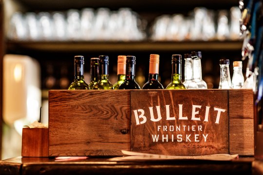 Auch bekannt für Niederösterreichs größte Whisky-Auswahl, © Wiener Alpen/Kremsl Auch bekannt für Niederösterreichs größte Whisky-Auswahl, © Wiener Alpen/Kremsl