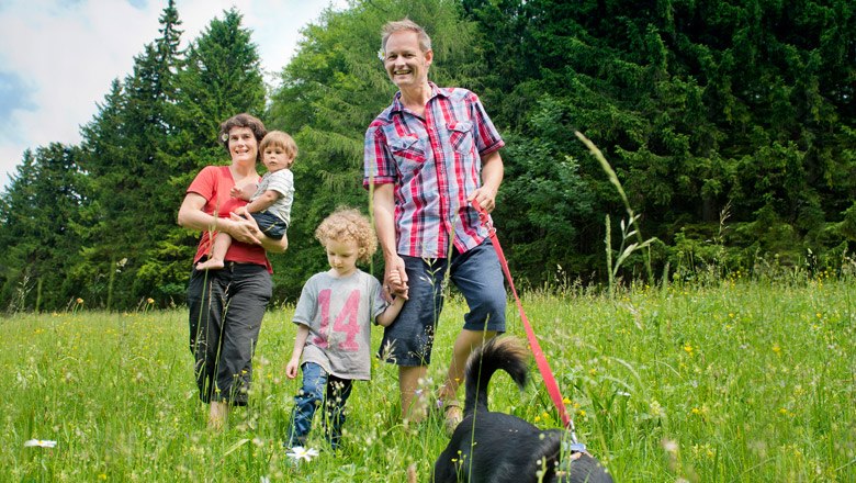 Hiking with the family on the Hohe Wand, © Naturpark Hohe Wand, Robert Herbst Hiking with the family on the Hohe Wand, © Naturpark Hohe Wand, Robert Herbst
