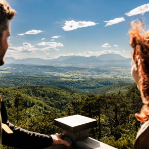 Blick vom Aussichtsturm in Lanzenkirchen , © Wiener Alpen/Martin Fülöp & Christian Kremsl Blick vom Aussichtsturm in Lanzenkirchen , © Wiener Alpen/Martin Fülöp & Christian Kremsl