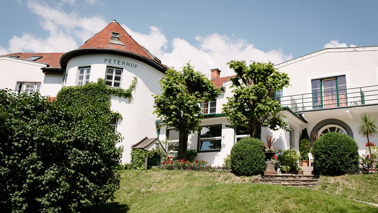 Hotel Peterhof an der Rax für Gäste des Therapiesalons, © Therapiesalon im Wald Hotel Peterhof an der Rax für Gäste des Therapiesalons, © Therapiesalon im Wald