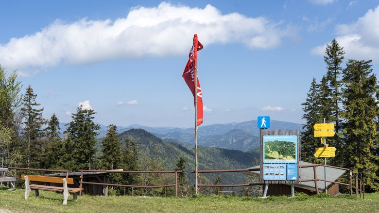 Viewpoint at the Öhler refuge, © Wiener Alpen, Franz Zwickl Viewpoint at the Öhler refuge, © Wiener Alpen, Franz Zwickl