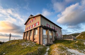 Wiener Alpen in Niederösterreich, Berghütte, Habsburghaus, Rax, © Niederösterreich Werbung/Joel Eggimann Habsburghaus von außen