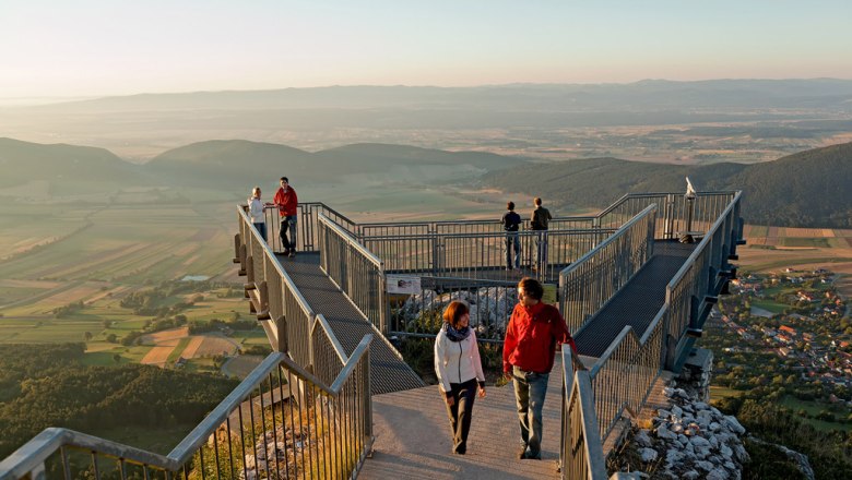 The Skywalk on the Hohe Wand, © Wiener Alpen, Franz Zwickl The Skywalk on the Hohe Wand, © Wiener Alpen, Franz Zwickl