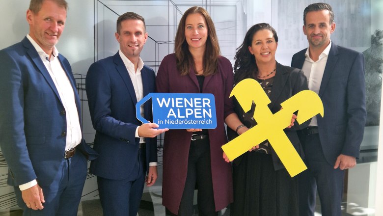 Dir. Johann Sperhansl, Christian Kager, GF Mariella Klement-Kapeller, Lisa Kornfell, Dir. Hannes Wedl, © Wiener Alpen Dir. Johann Sperhansl, Christian Kager, GF Mariella Klement-Kapeller, Lisa Kornfell, Dir. Hannes Wedl, © Wiener Alpen