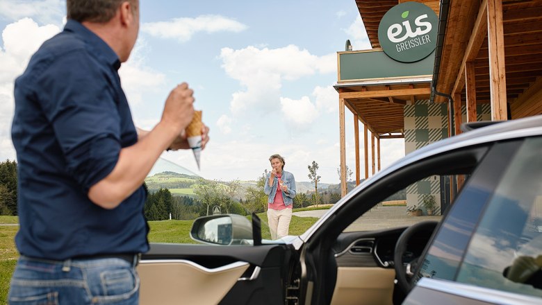 A visit to the ice cream factory, © Wiener Alpen/Florian Lierzer A visit to the ice cream factory, © Wiener Alpen/Florian Lierzer