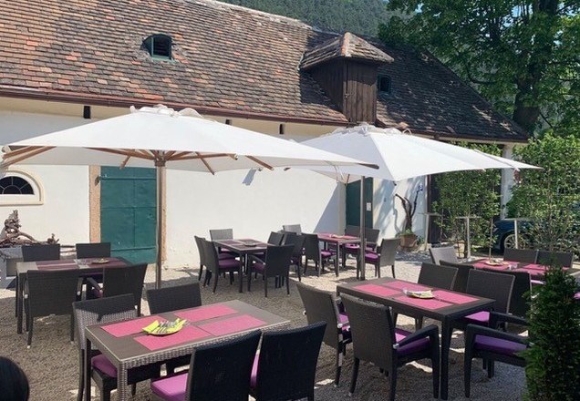 S Platzl guest garden, © Schilowsky_NM_©redtenbacher Guest garden with parasols