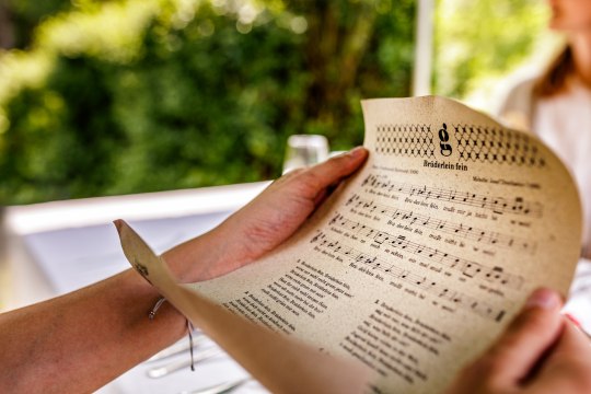 Sogar ein Lied wurde gemeinsam angestimmt , © Wiener Alpen/Christian Kremsl Sogar ein Lied wurde gemeinsam angestimmt , © Wiener Alpen/Christian Kremsl