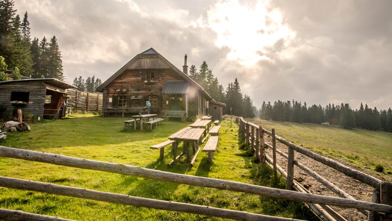 A rusztikus Kranichberger Schwaig (=hütte), © Niederösterreich Werbung / Robert Herbst A rusztikus Kranichberger Schwaig (=hütte), © Niederösterreich Werbung / Robert Herbst