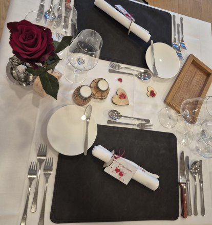Valentinsdinner im Parkhotel, &copy; Parkhotel Hirschwang