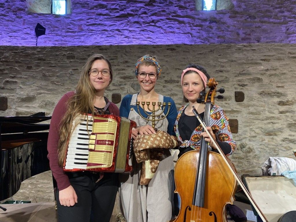 Lilli Weinhandel - Katharina Osztovics - Esther Wratschko