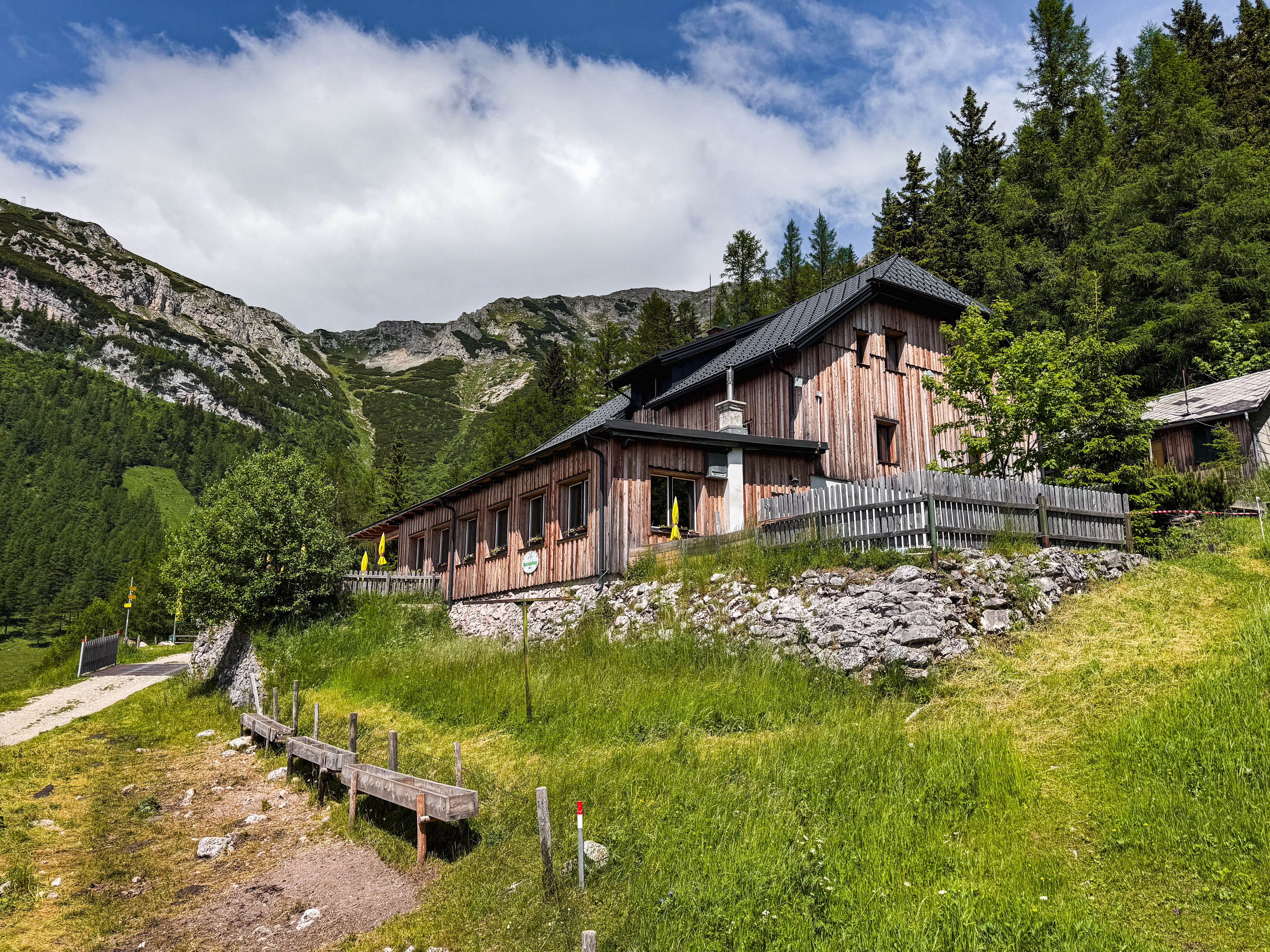 Wiener Alpen Bogen Etappe: 11 Waxriegelhaus 