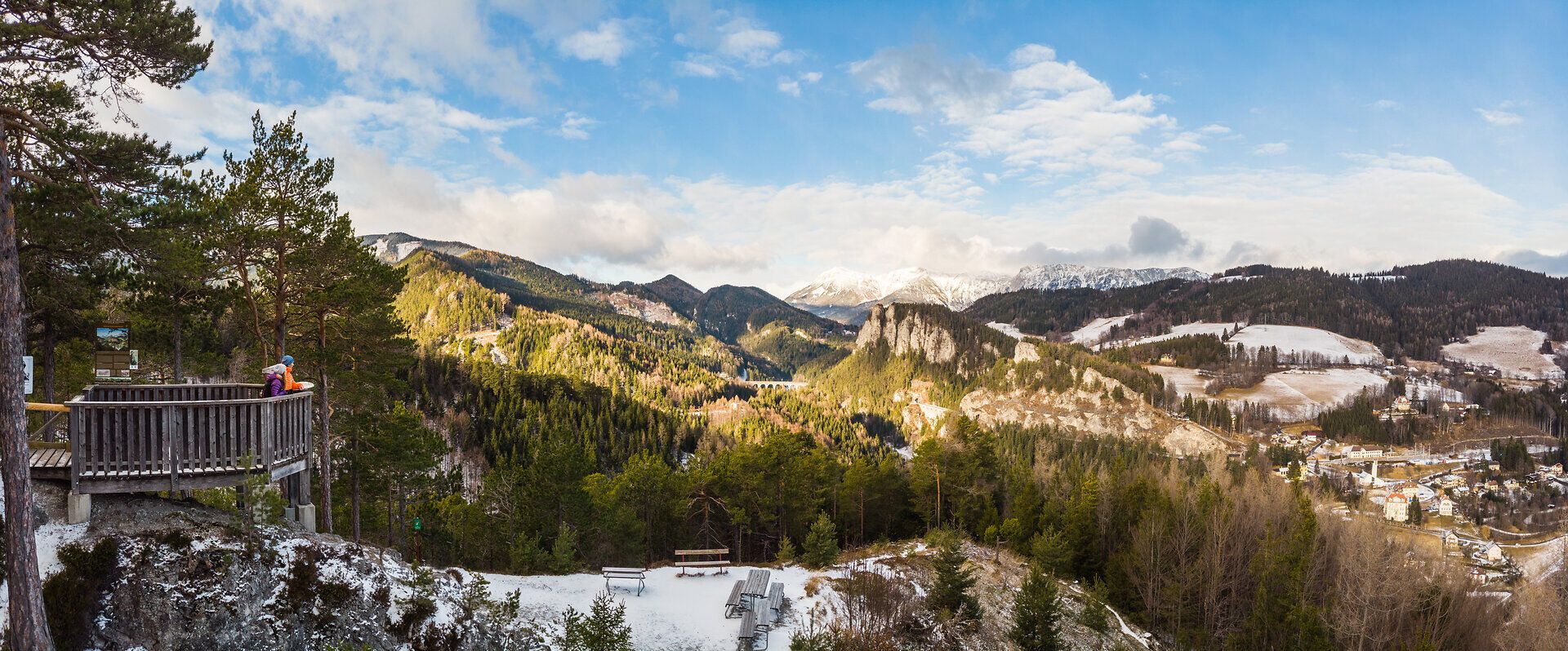 Winterwandern am Bahnwanderweg Semmering