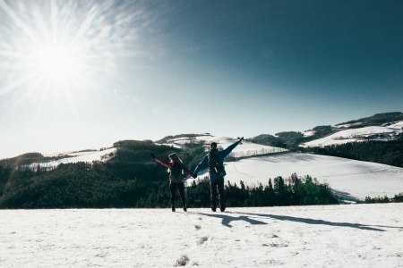 Ausblick auf verschneite H&uuml;gel , &copy; Nieder&ouml;sterreich Werbung/Teresa Bokrova 