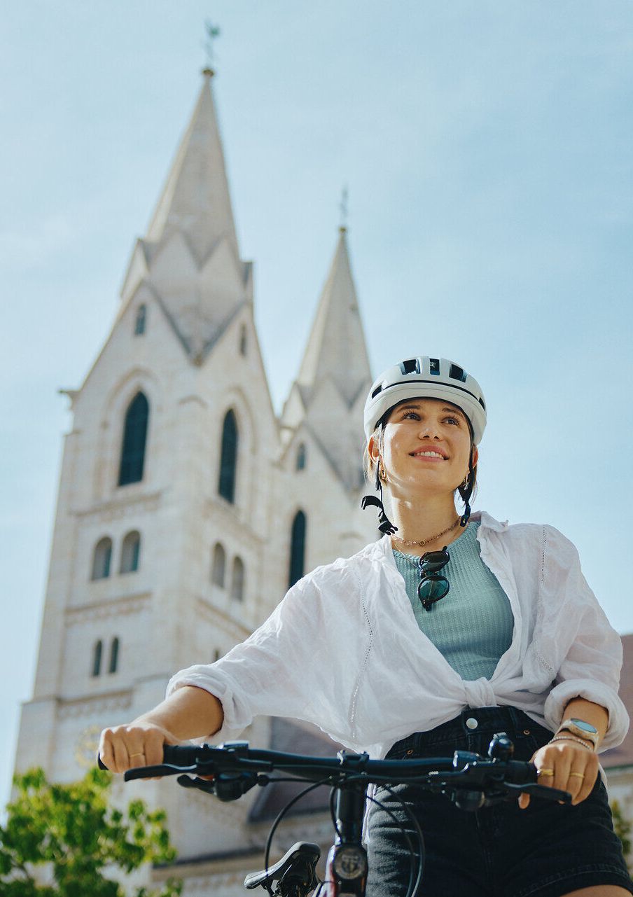 Radfahren am Eurovelo 9 durch die Bucklige Welt und Wiener Neustadt