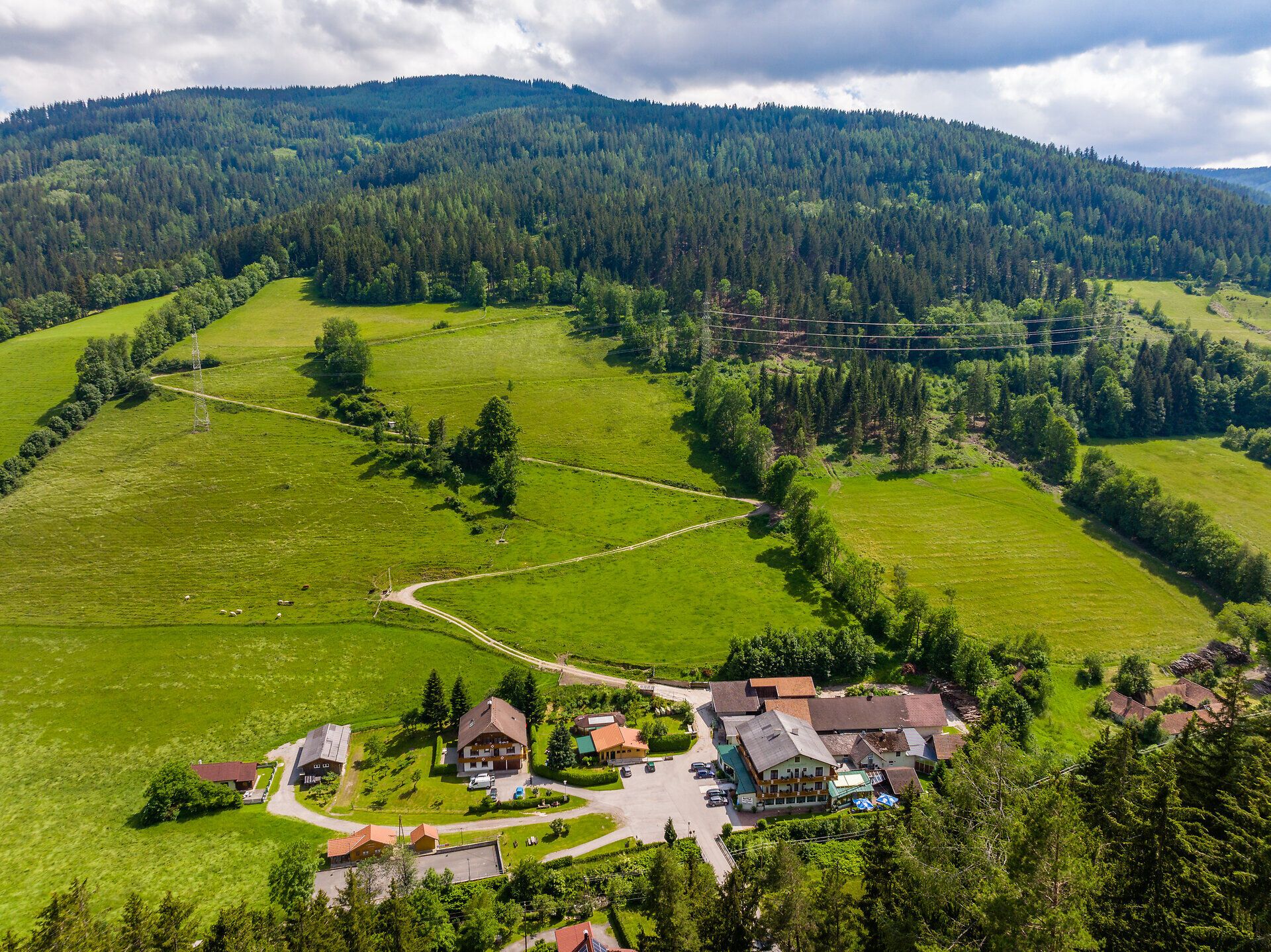 Der Hubertushof in Trattenbach ist Radpartner Niederösterreich. Er liegt direkt am Feistritztalradweg und somit optimal für einen Radurlaub.