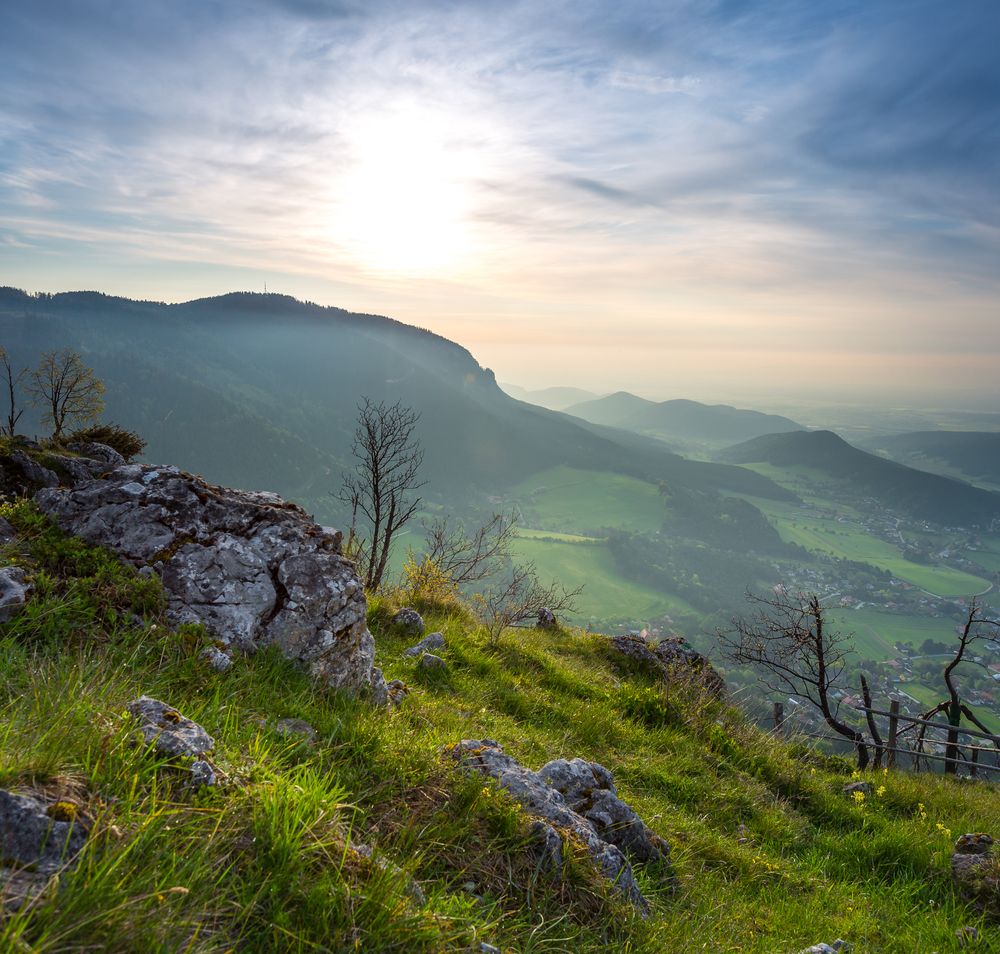 Aussicht von Geländehütte ins Schneebergland Tal 