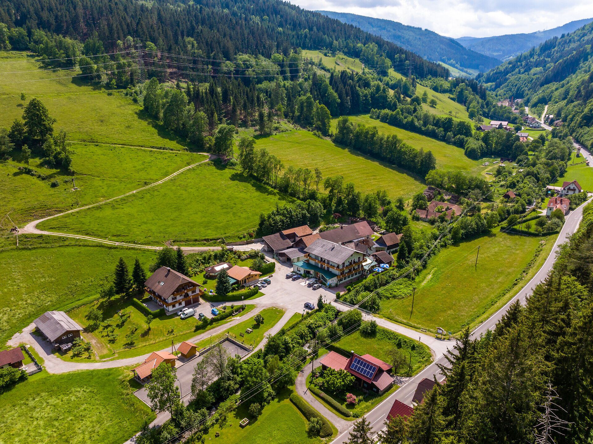Der Hubertushof in Trattenbach ist Radpartner Niederösterreich. Er liegt direkt am Feistritztalradweg und somit optimal für einen Radurlaub.