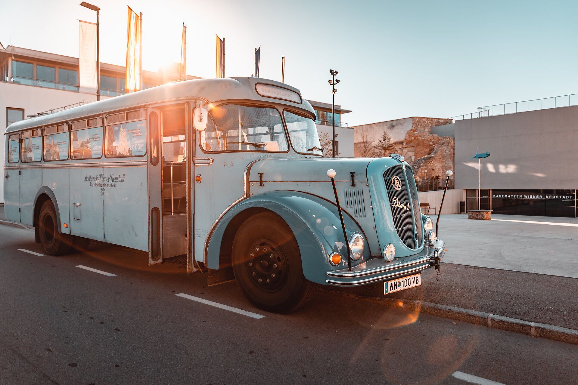 Oldtimer Bus © Busy Shutters