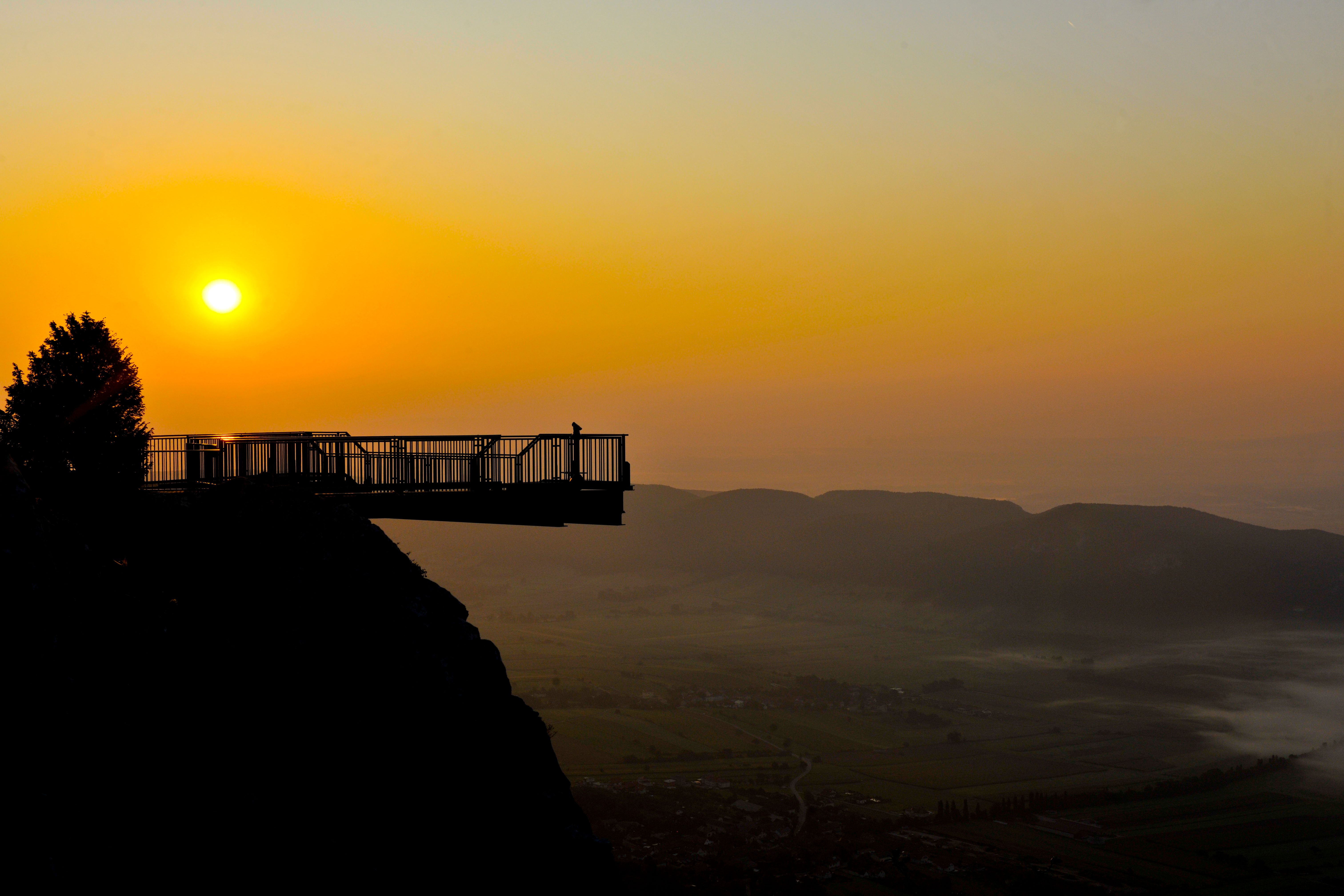 Skywalk Plattform auf der Hohen Wand bei Sonnenuntergang 