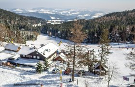 The M&ouml;nichkirchner Schwaig with the ski lifts, &copy; Skigebiet M&ouml;nichkirchen-Mariensee / F&uuml;l&ouml;p