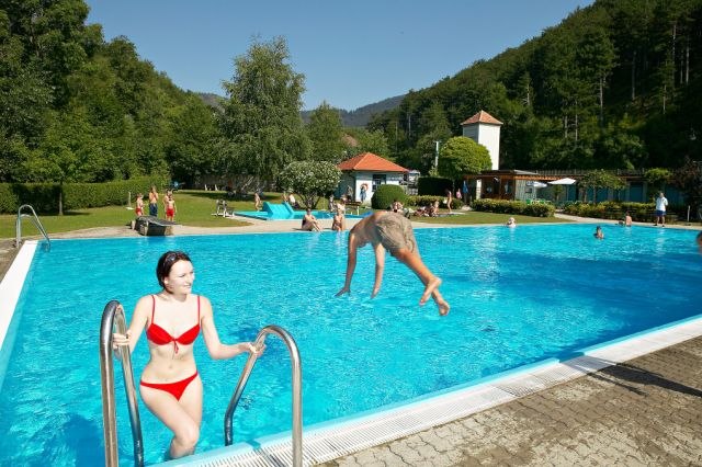 Schwimmbad Grünbach, © Fran