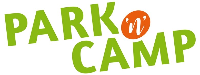 Logo mit grünem Text 'Park'n'Camp'