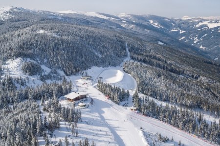 Wintersportort M&ouml;nichkirchen , &copy; Wiener Alpen / F&uuml;l&ouml;p