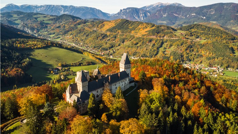 Burg Wartenstein im Herbst, © Wiener Alpen - Martin Fülöp