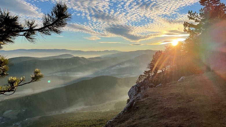 Sonnenuntergang beim Hubertushaus , &copy; Wiener Alpen/Lechner