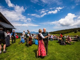 Schwaigen Reigen auf der Kranichberger Schwaig, &copy; &copy;Wiener Alpen, Foto: Michael Reidinger