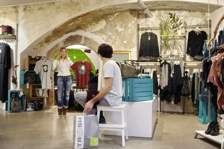 Shopping in Wiener Neustadt, &copy; Wiener Alpen/Florian Lierzer