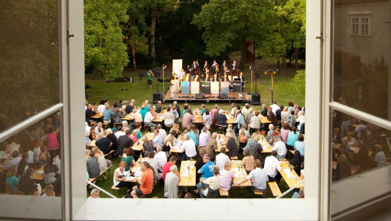 Konzert im Schlossgarten, © MG Bad Fischau-Brunn, Lukas Dostal