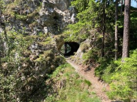 Fenster in der Felswand, © Gemeinde Breitenstein