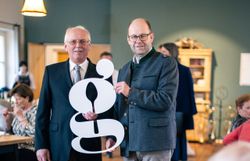 Kulinarik-Veranstaltung Gedanken-Gänge im s'Hutwisch in Hochneukirchen in der Buckligen Welt mit Gastgeber Thomas Heissenberger und Philharmoniker-Solotrompeter a.D. Hans Peter Schuh.