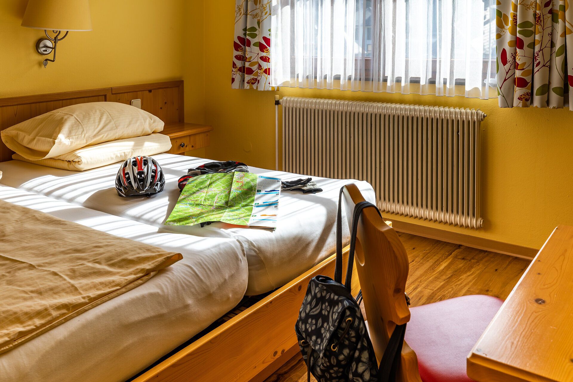 Gasthaus Pichler in Petersbaumgarten liegt günstig in der Nähe der Autobahn und auch die Radwege der Region liegen in direkter Nähe. 