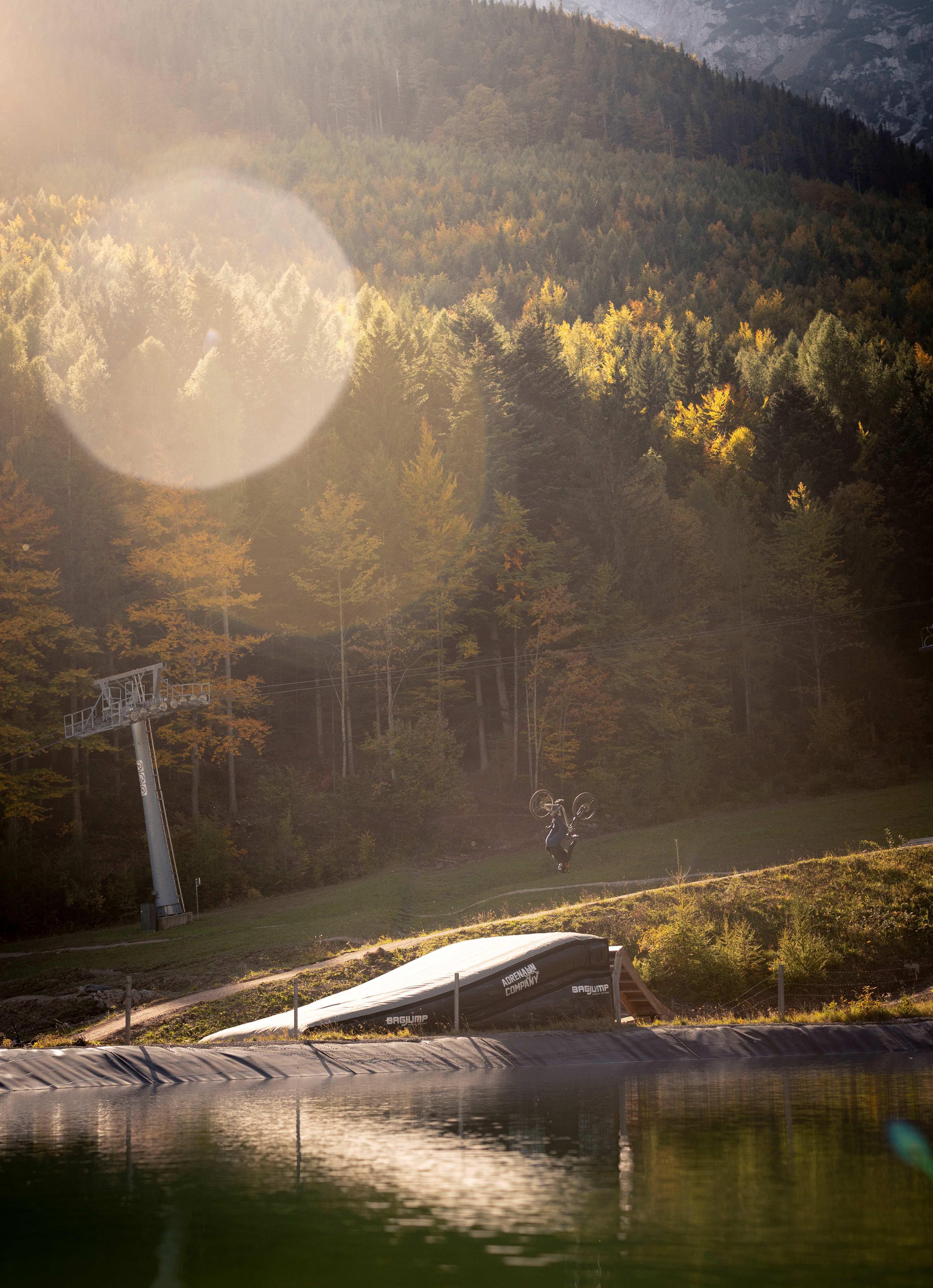 Airbagjump im Alpen Bikepark Schneeberg 