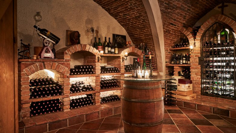 500 year old wine cellar with tastings, © Niederösterreich Werbung/Andreas Hofer