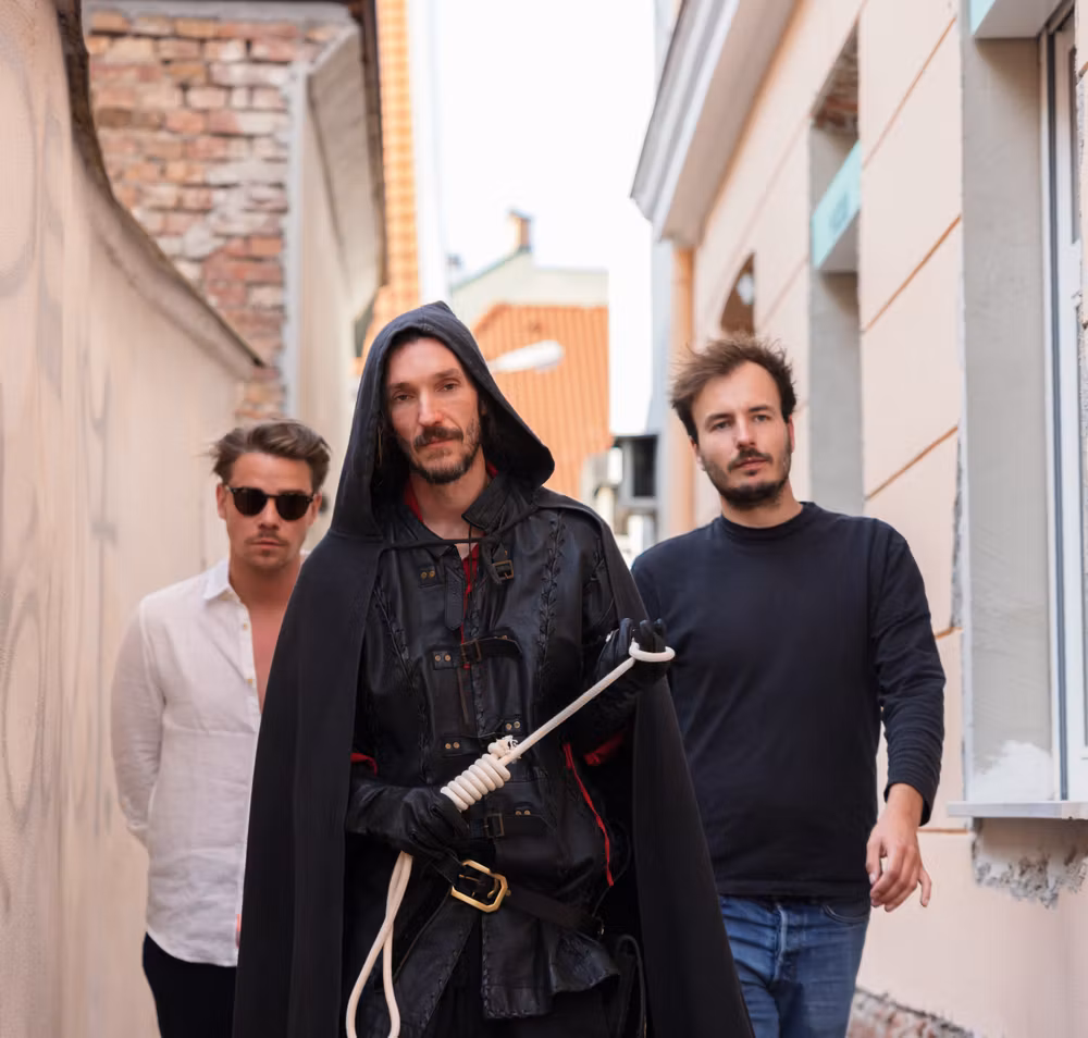 Henker mit zwei Begleitpersonen 