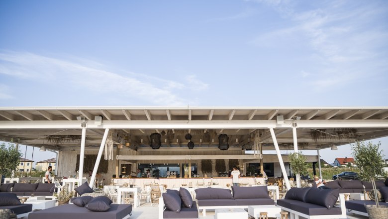 Sky blue, &copy; Himmelblau Wiener Neustadt - Uhl