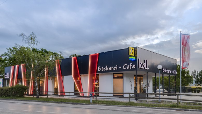 Specialty store with café in Wiener Neustadt, © Koll GmbH