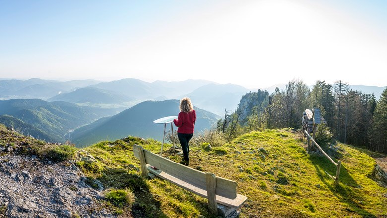 Der Blickplatz bei der Gauermannh&uuml;tte, &copy; Wiener Alpen, Franz Zwickl