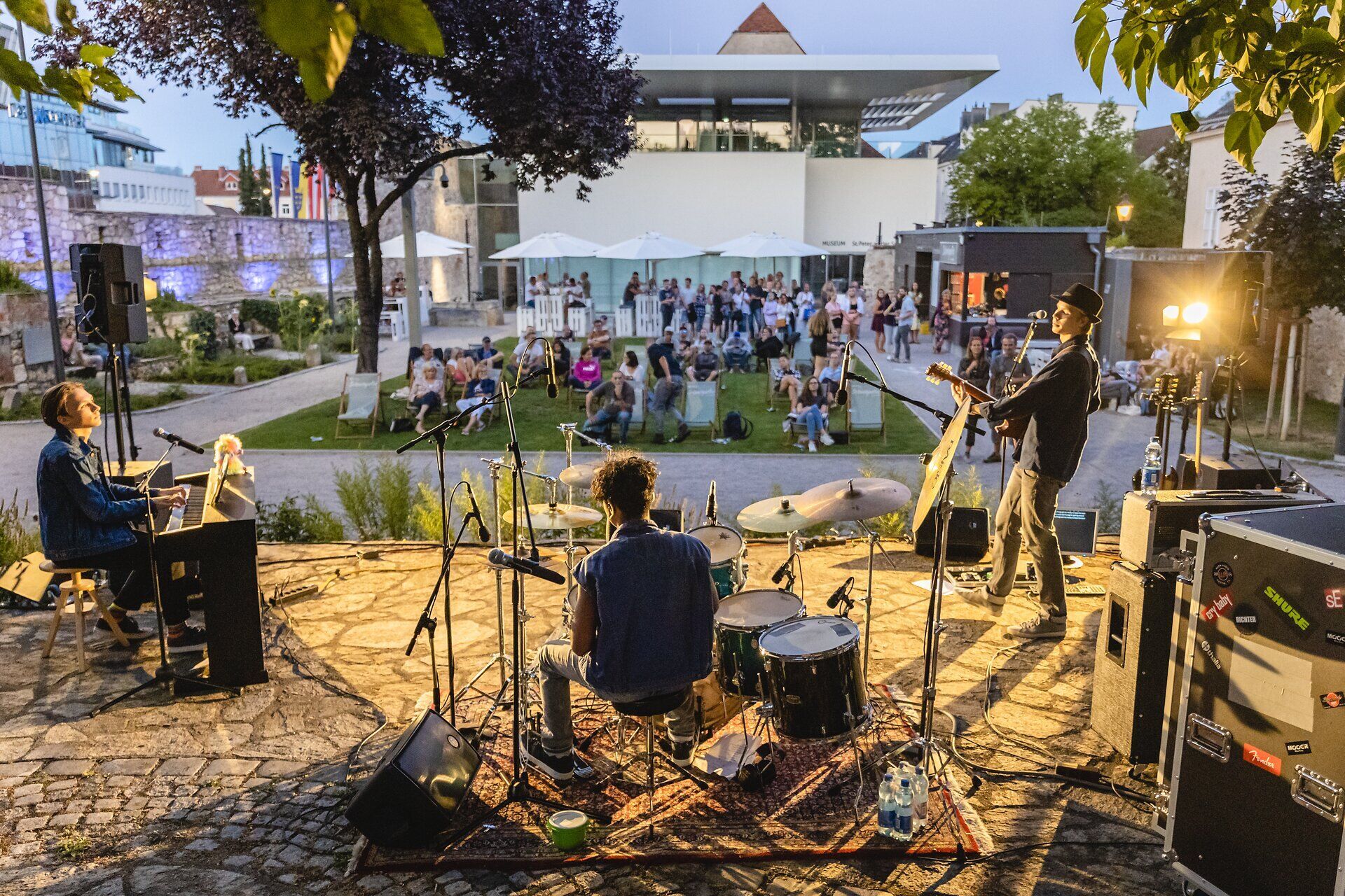 Kultursommer 2022 | Open Air | Gift © Busy Shutters