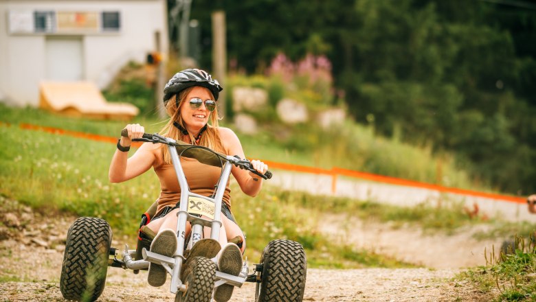 Mit Mountaincarts ins Tal sausen, © Semmering Hirschenkogel 